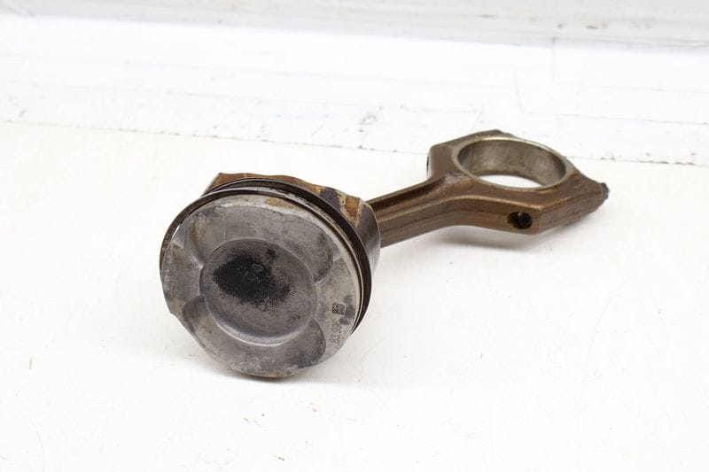 Piston w/ Connecting Rod 11247624409 — Used (SKU 704702)