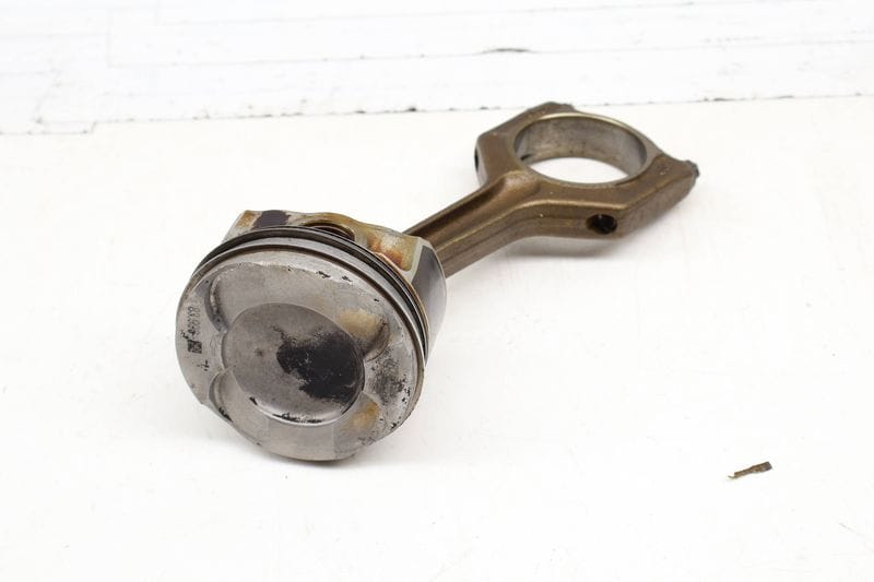Piston w/ Connecting Rod 11247624409 — Used (SKU 704706)