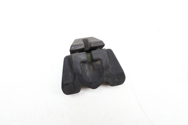 Radiator Rubber Mount / Isolator 17117598791 — Used (SKU 660430)