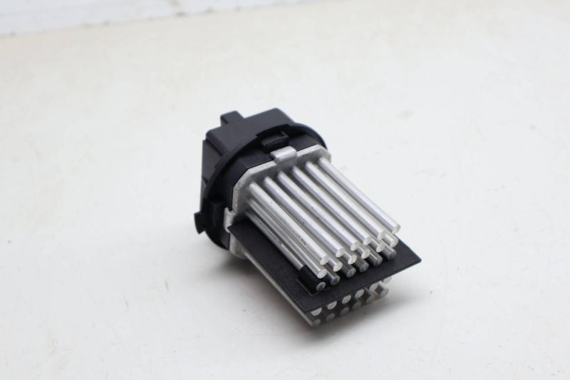 Blower Motor Resistor 64116949645 — Used (SKU 704621)