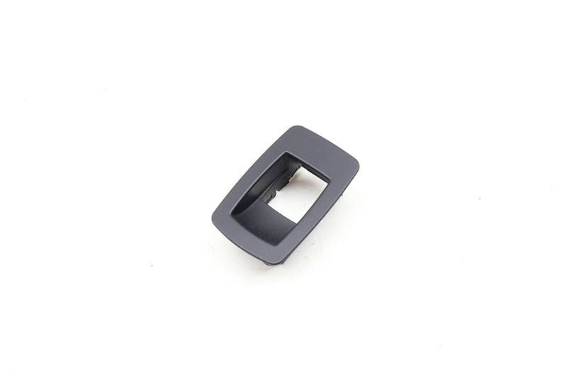 Window Switch Trim / Bezel 61316945874 — Used (SKU 698858)