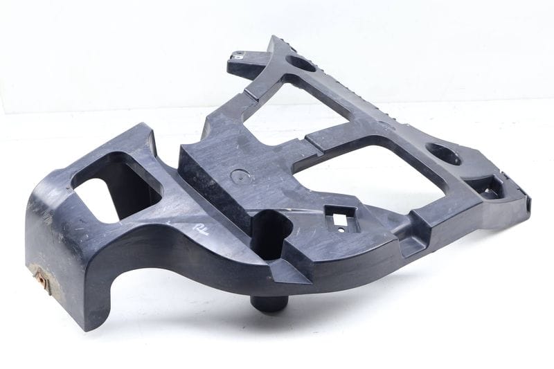 Bumper Mount / Bracket 51127227757 — Used (SKU 704737)