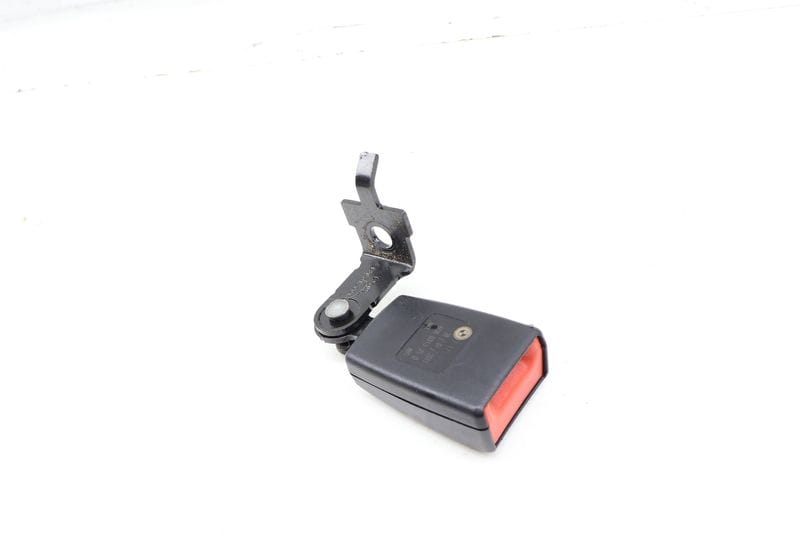 Seat Buckle / Receiver 72117171197 — Used (SKU 698940)