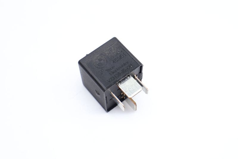 Relay 61366901469 — Used (SKU 698741)