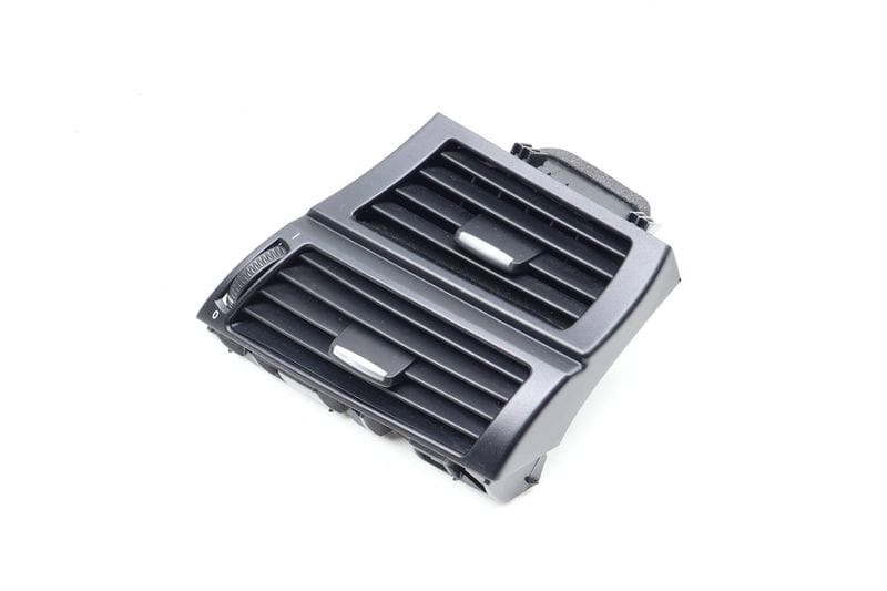 Dash Air Vent 64229227768 — Used (SKU 704508)