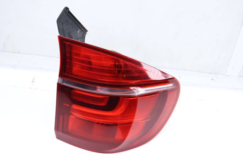 Outer Tail Light / Lamp 63217227792 — Used (SKU 704588)