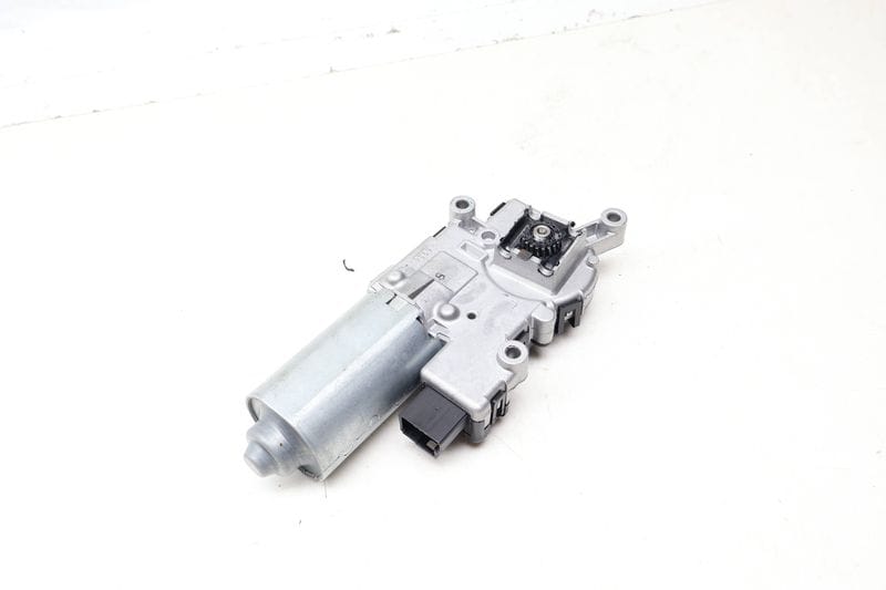 Sunroof / Sun Roof Motor 67616922652 — Used (SKU 698958)