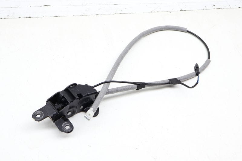 Trunk Lid Latch / Lock 51247183196 — Used (SKU 704610)