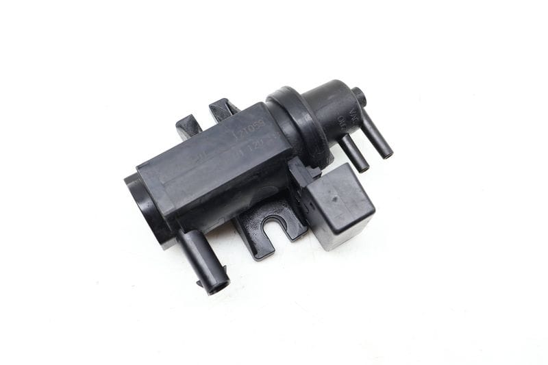 Turbo Boost Solenoid / Pressure Converter Valve 11747805391 — Used (SKU 660444)