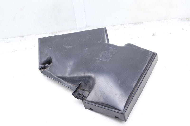 Upper Cabin Air Filter Cover 64316945575 — Used (SKU 660225)
