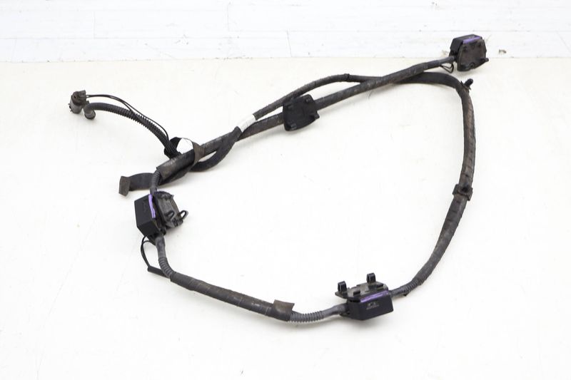 Windshield Washer Sprayer Jet / Nozzle 61667275171 — Used (SKU 699123)