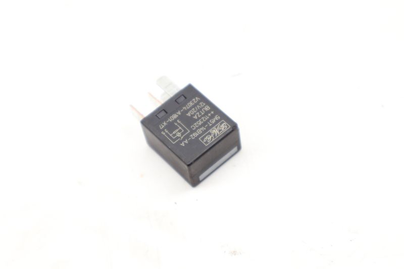 Accessory Power Relay 5M5T14B192AA — Used (SKU 608035)