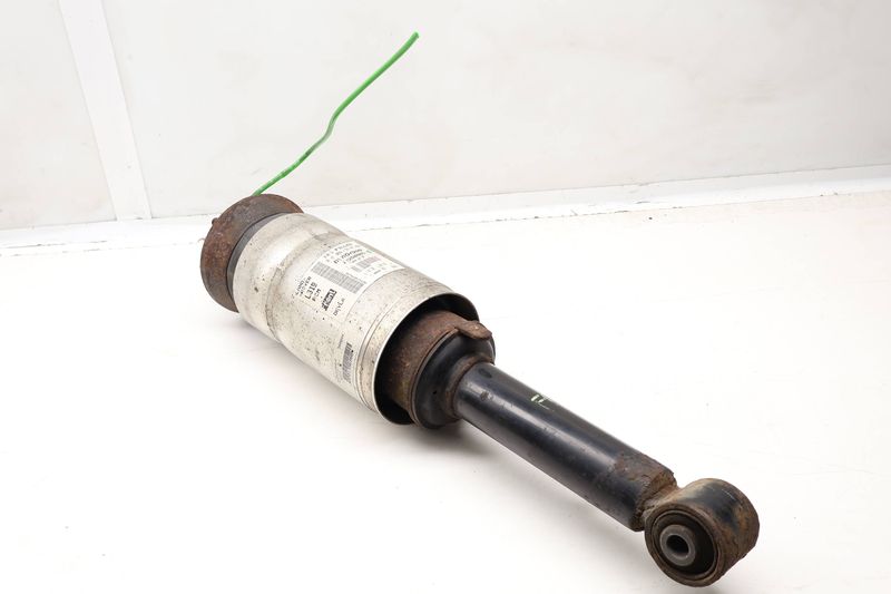 Air Suspension Strut / Shock Absorber AH2218B036AA — Used (SKU 607963)
