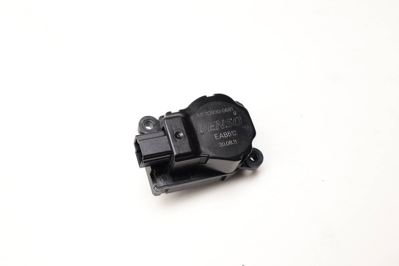 HVAC Flap / Servo Air Motor / Actuator MF1139300681 — Used (SKU 607791)