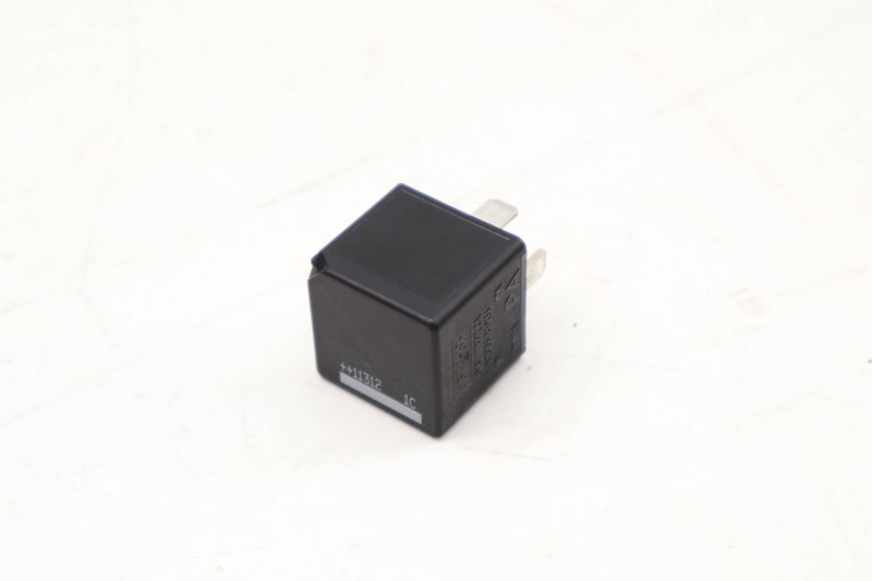 Relay (4-PIN) 5M5T14B192CA — Used (SKU 608021)