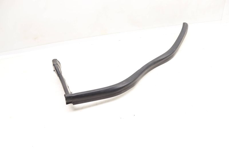 Cowl Seal 2126280098 — Used (SKU 553547)