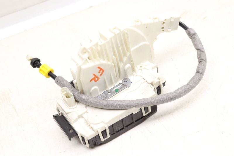 Door Latch / Lock Actuator 2047203035 — Used (SKU 553227)