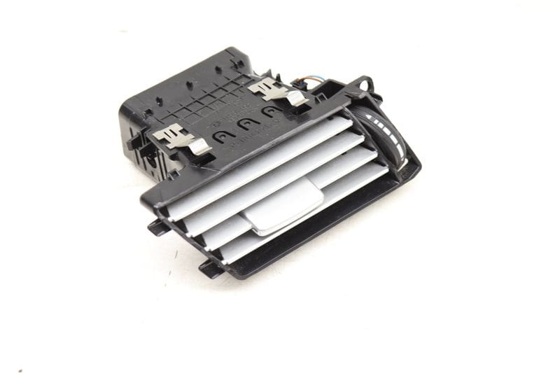Dash Air Vent 2128300154 — Used (SKU 553289)