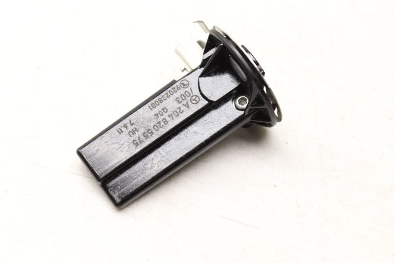 Antenna Amplifier 2048205575 — Used (SKU 553151)