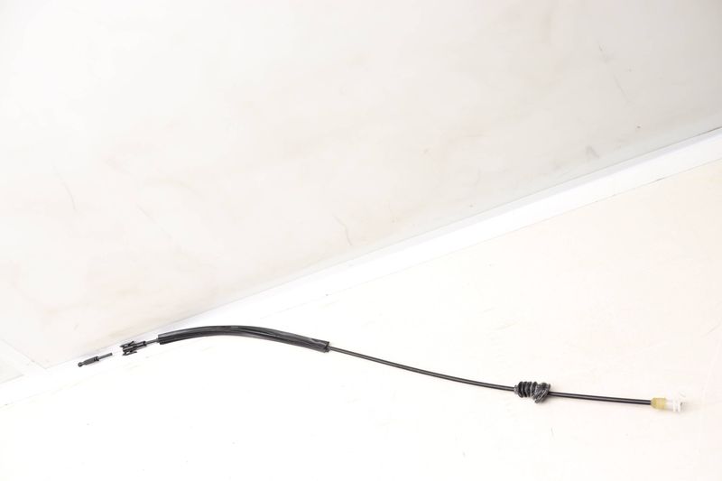 Door Latch / Bowden Cable 2127600304 — Used (SKU 553192)