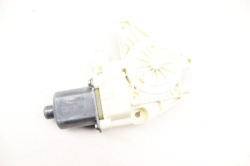 Power Window Motor 2048200242 — Used (SKU 467366)