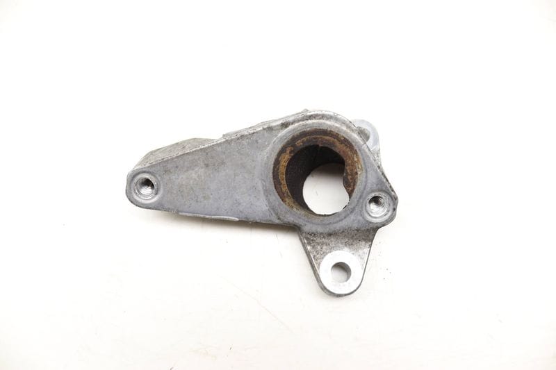 EGR Valve Mount Bracket 2721420115 — Used (SKU 467623)