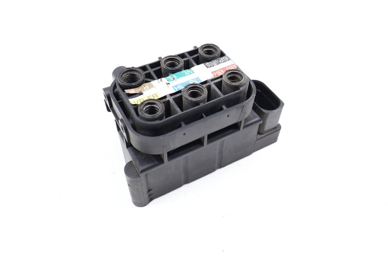 Air Suspension Valve Block Unit 2123200358 — Used (SKU 681814)