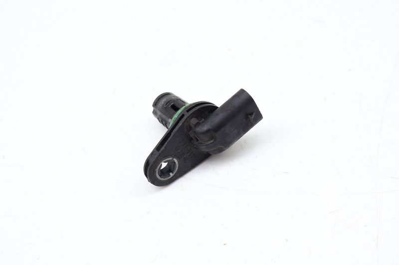 Cam / Camshaft Position Sensor 2769051000 — Used (SKU 681437)
