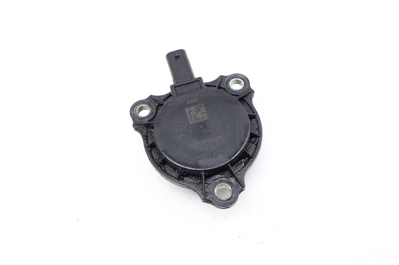 Camshaft Adjuster Magnet / VVT Solenoid 2761560490 — Used (SKU 681450)