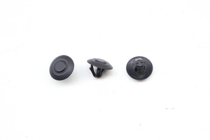 Hood Insulation / Sound Blanket Clip Set (3) 0019880325 — Used (SKU 682349)
