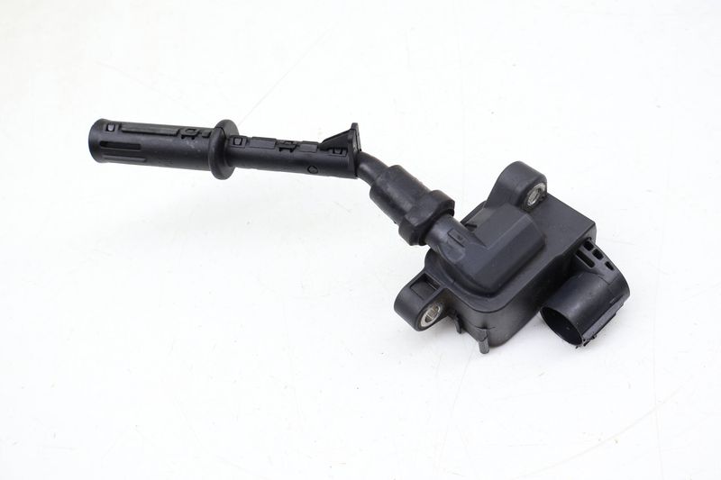 Ignition Coil w/ Connector 2769060260 — Used (SKU 681827)