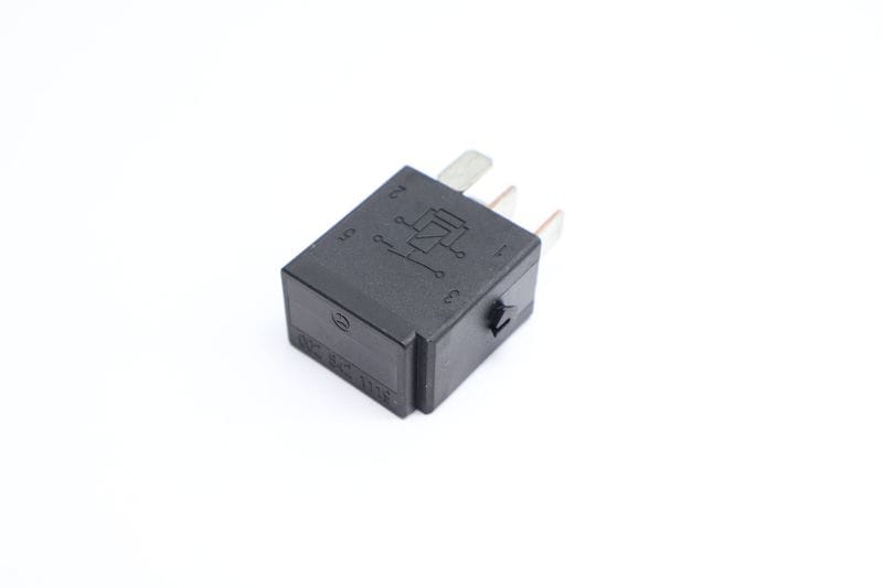 Relay 0025421119 — Used (SKU 681368)