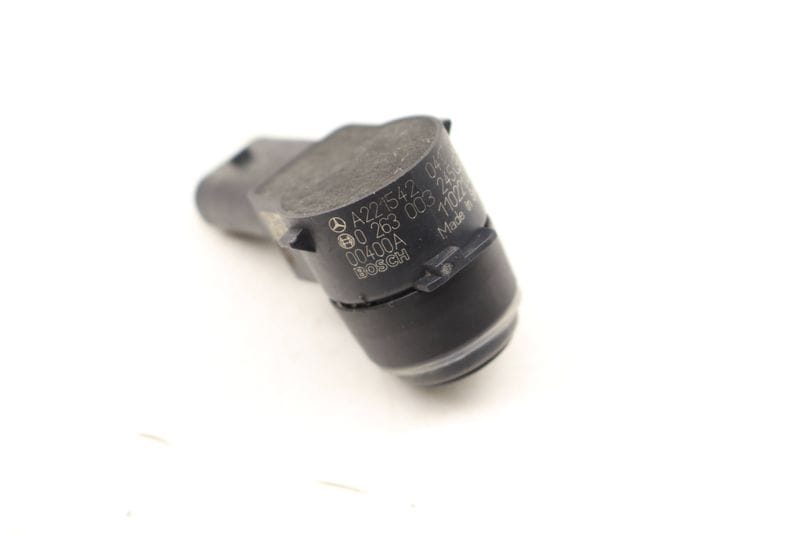 Park Assist / Parking Aid Sensor 2215420417 — Used (SKU 497502)