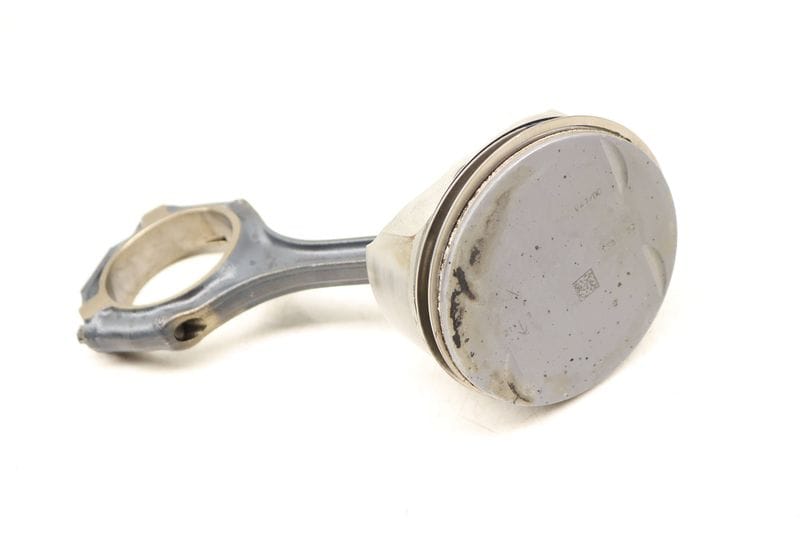 Piston w/ Connecting Rod 2730301517 — Used (SKU 497944)