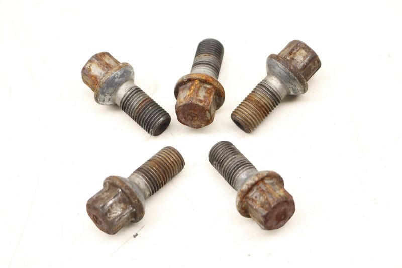 Wheel / Lug Bolt Set (5) 0009904907 — Used (SKU 497775)