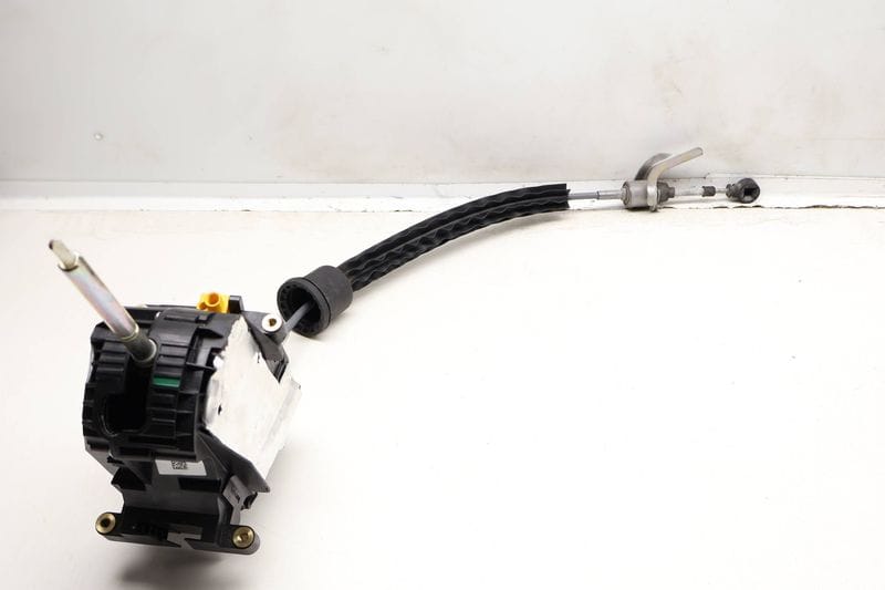 Automatic Shift / Shifter Assembly w/ Linkage 7P5713025AB — Used (SKU 613959)