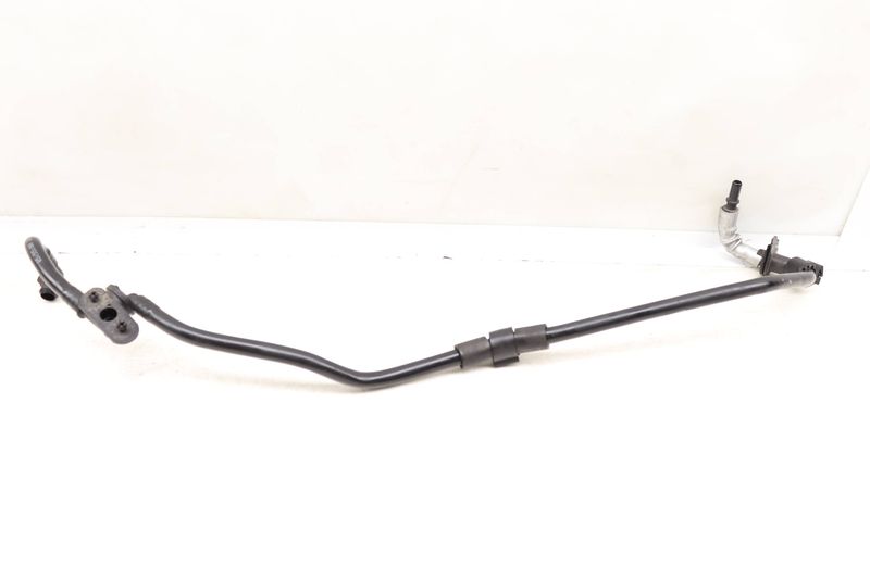 Brake Booster Vacuum Line / Pipe 7P0611932AK — Used (SKU 547946)