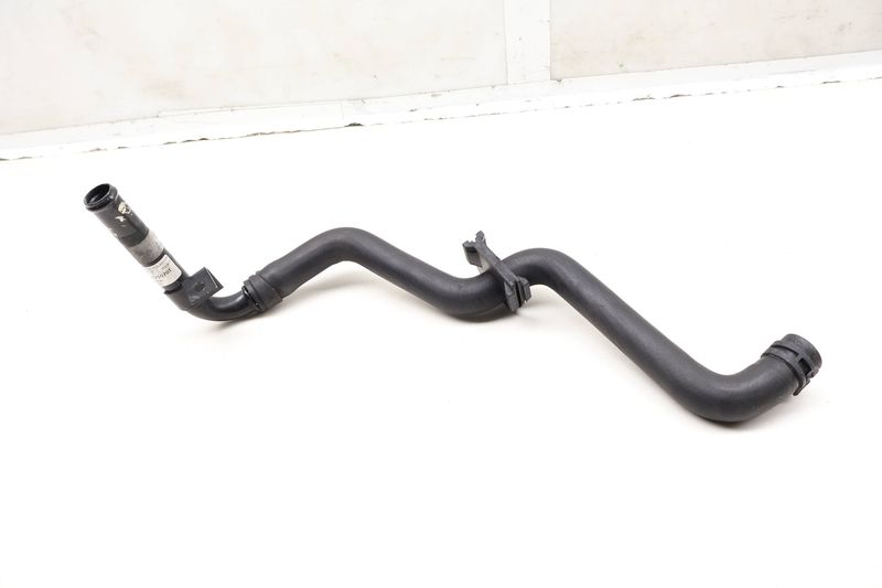 Coolant Pipe / Tube 7P0121070T — Used (SKU 614225)