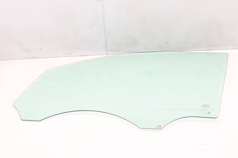 Door Window Glass 7P5845021B — Used (SKU 492054)