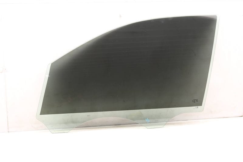 Door Window Glass 7P5845021B — Used (SKU 521407)