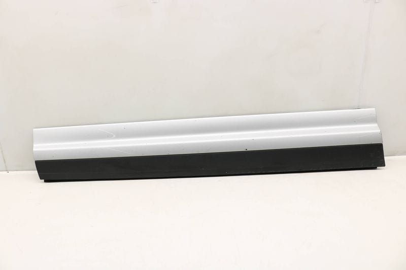 Lower Door Molding / Blade 7P5837787J — Used (SKU 421873)