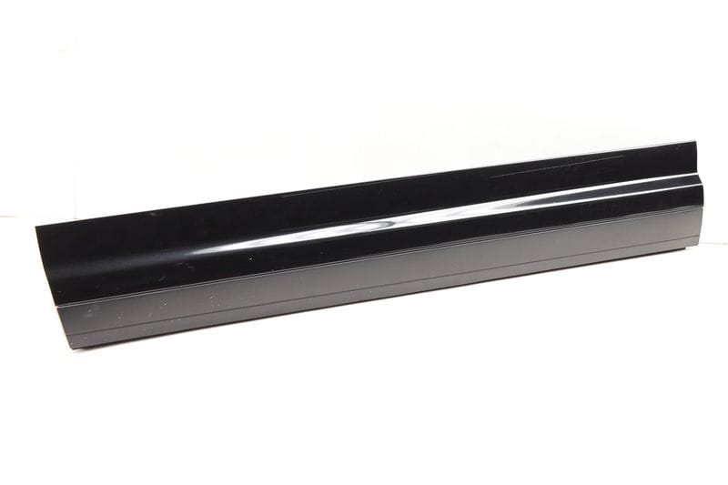 Lower Door Molding / Blade 7P5837787J — Used (SKU 507632)