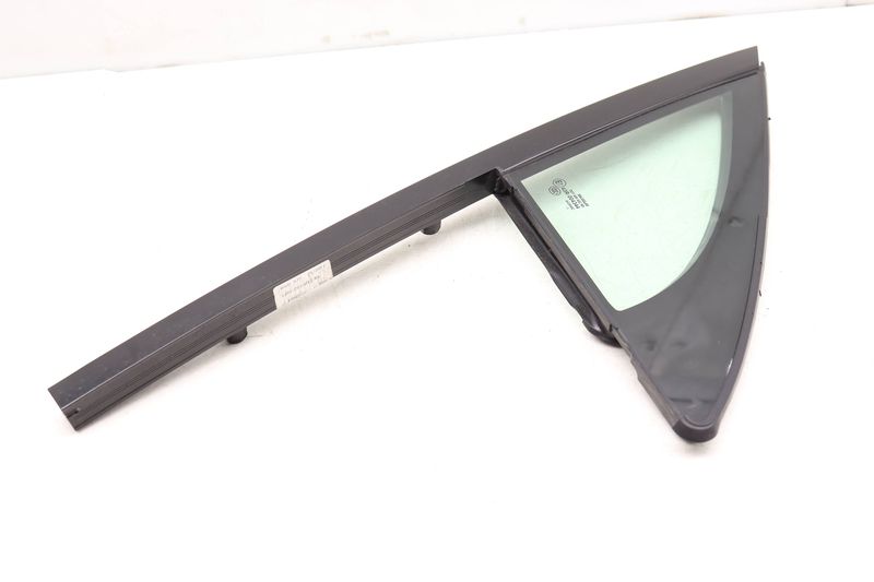 Door Quarter Window Glass / Seal 7P0845114D — Used (SKU 507783)