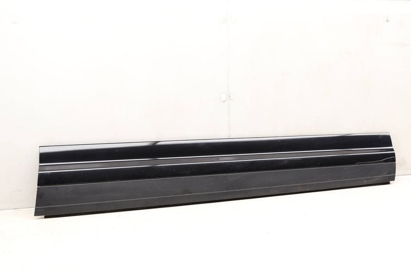 Lower Door Molding / Blade 7P5837788J — Used (SKU 521789)