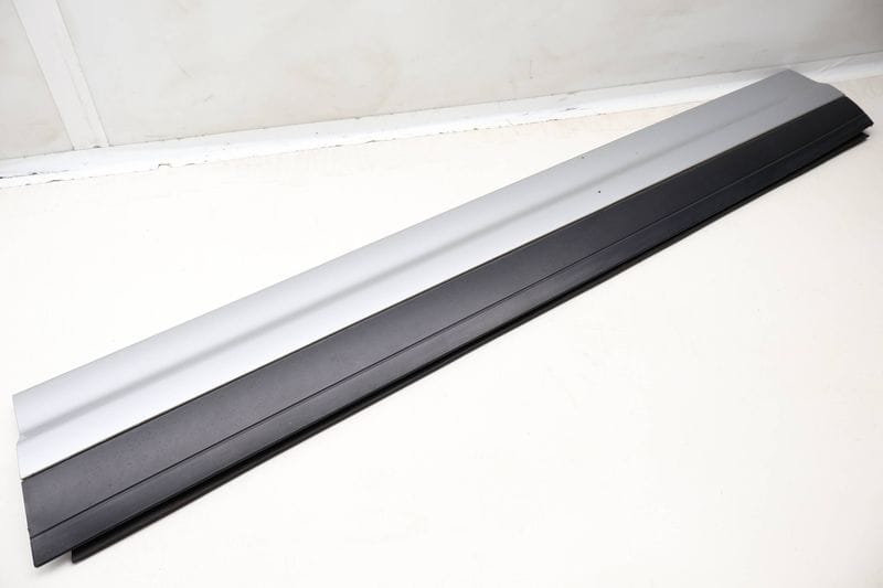 Lower Door Molding / Blade 7P5837788J — Used (SKU 613956)
