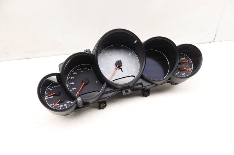 Instrument Cluster / Speedometer 7P5920903P — Used (SKU 493722)