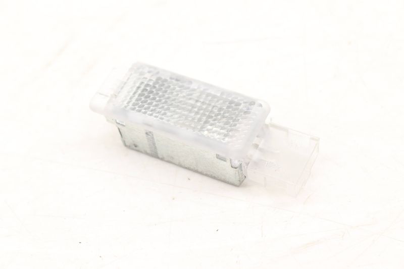 Interior Clear Light 7L0947415 — Used (SKU 507685)