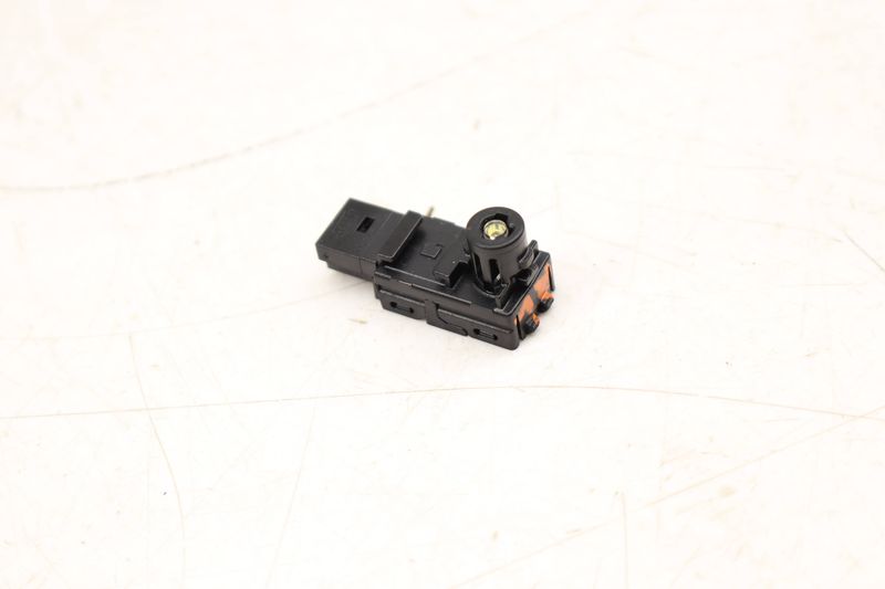 Interior Light 7P5947145 — Used (SKU 527605)