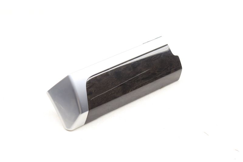 Dash Panel Trim / Molding 7P5857226S — Used (SKU 492075)