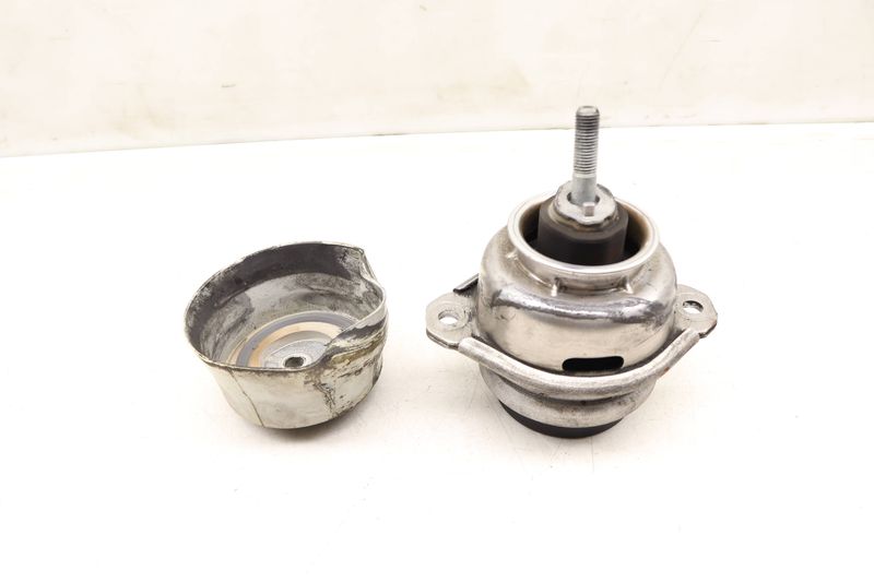 Engine / Motor Mount 7P6199131 — Used (SKU 521681)